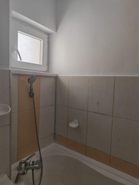 Apartament 3 camere zona Zimbru