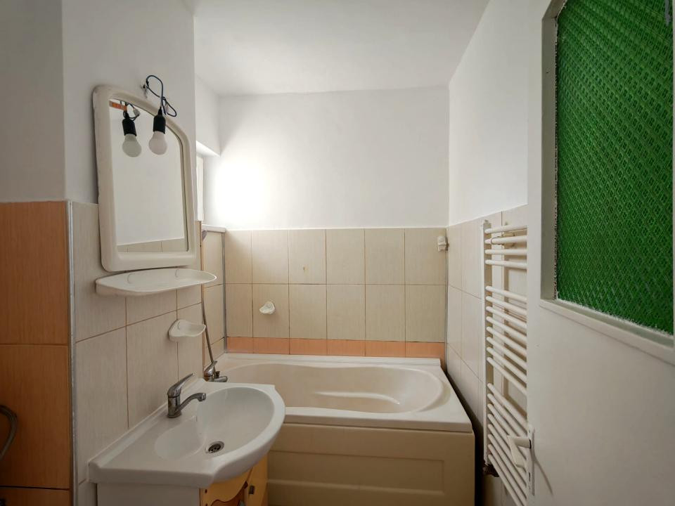 Apartament 3 camere zona Zimbru