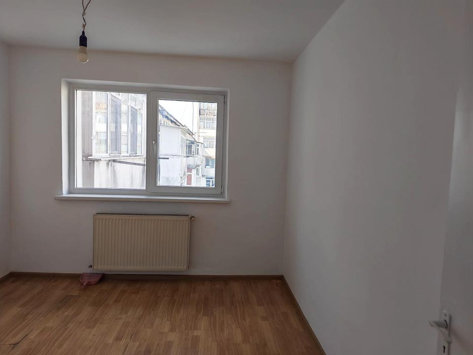 Apartament 3 camere zona Zimbru