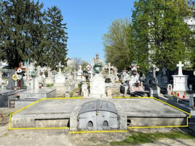 Cavou de vanzare  in Cimitirul Central Bacău