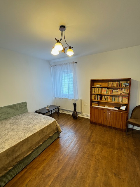 Casa cu 1.052 mp teren, SASCUT,  jud. Bacau