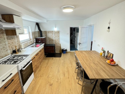 Casa cu 1.052 mp teren, SASCUT,  jud. Bacau