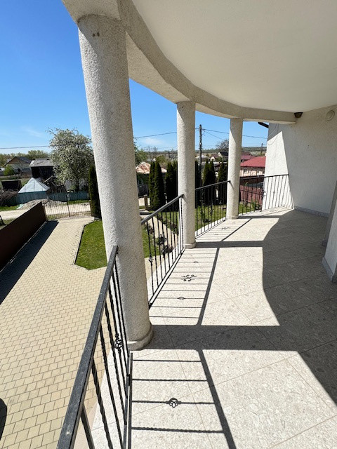 Vila P+2 de vanzare, loc. Dumbrava, com. Itesti, Jud. Bacau