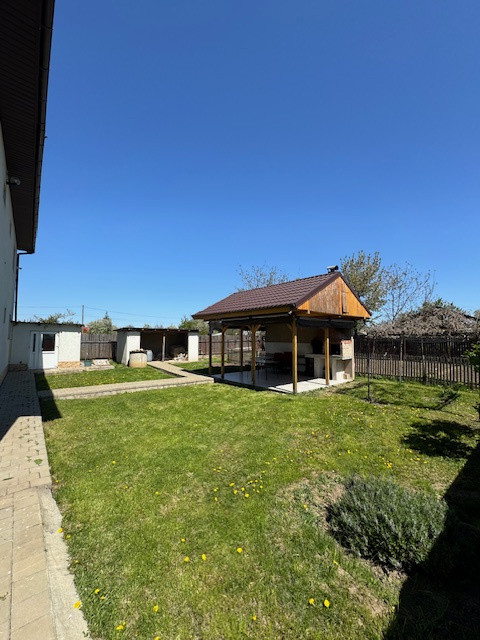 Vila P+2 de vanzare, loc. Dumbrava, com. Itesti, Jud. Bacau