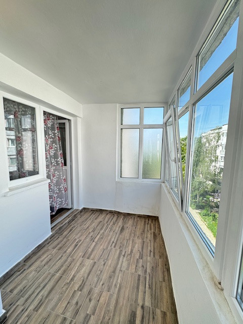 Apartament 3 camere si 2 bai de vanzare, str. Calugareni, Bacau-NORD