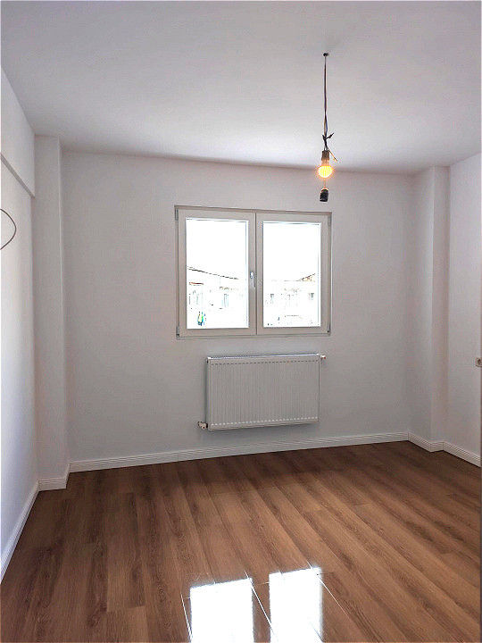 3 camere decomandate Mioritei renovat