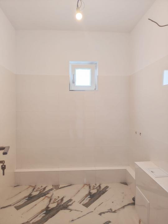 3 camere decomandate Mioritei renovat