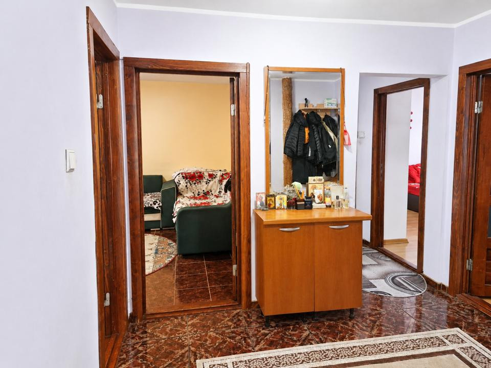 Apartament 3 camere decomandat, 71 mp–zona Mioriței, ideal pentru familie etaj 3