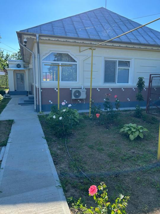 Casa cu 1.052 mp teren, SASCUT,  jud. Bacau