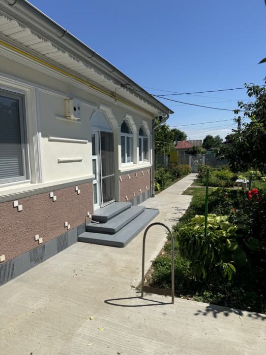Casa renovata cu 1.052 mp teren, SASCUT(Targusor),  jud. Bacau