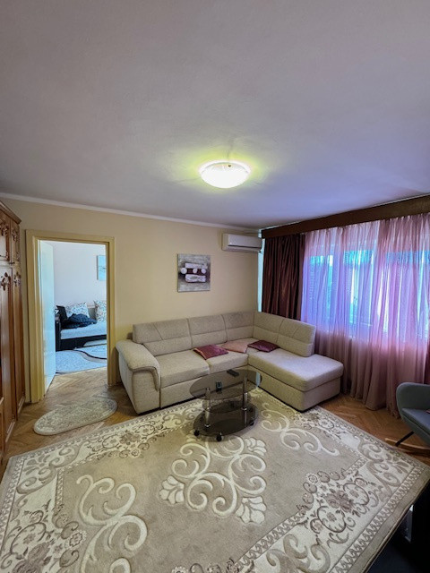 Apartament 3 camere de vanzare, ULTRACENTRAL,  str. Marasesti,  Bacau