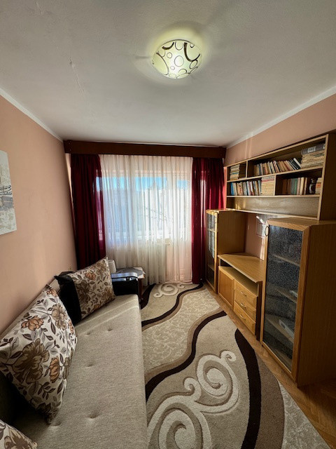 Apartament 3 camere de vanzare, ULTRACENTRAL,  str. Marasesti,  Bacau