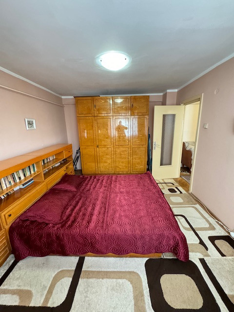Apartament 3 camere de vanzare, ULTRACENTRAL,  str. Marasesti,  Bacau