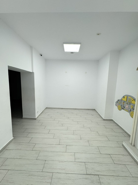 Spatiu comercial de inchiriat, str. Logofat Tautu, Bacau