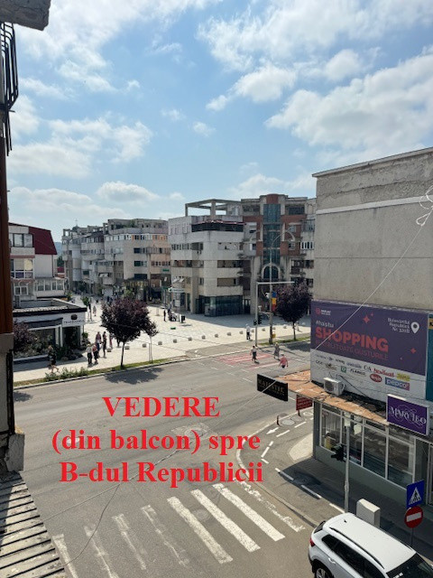 Apartament 2 camere de vanzare, ultracentral, B-dul Republicii, Barlad 