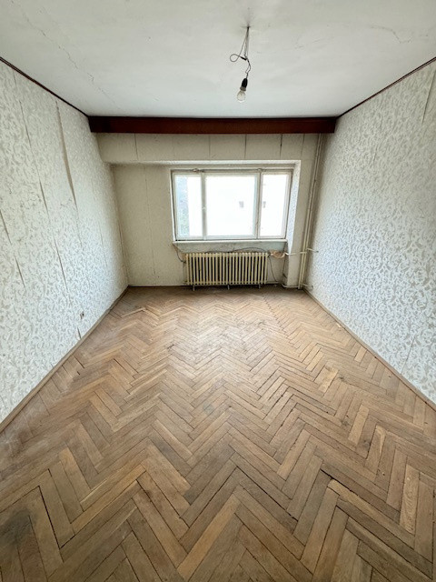 Apartament 2 camere de vanzare, ultracentral, B-dul Republicii, Barlad 