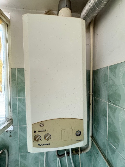 Apartament 2 camere de vanzare, ultracentral, B-dul Republicii, Barlad 