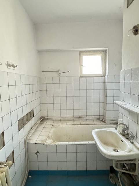 Apartament 2 camere de vanzare, ultracentral, B-dul Republicii, Barlad 