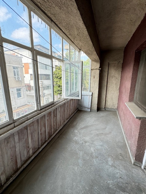 Apartament 2 camere de vanzare, ultracentral, B-dul Republicii, Barlad 