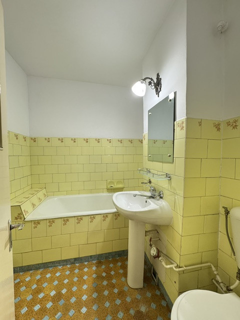 Apartament 3 camere si 2 bai de vanzare, str. Tipografilor, Nord Bacau