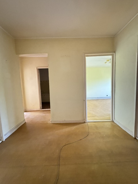Apartament 3 camere si 2 bai de vanzare, str. Tipografilor, Nord Bacau