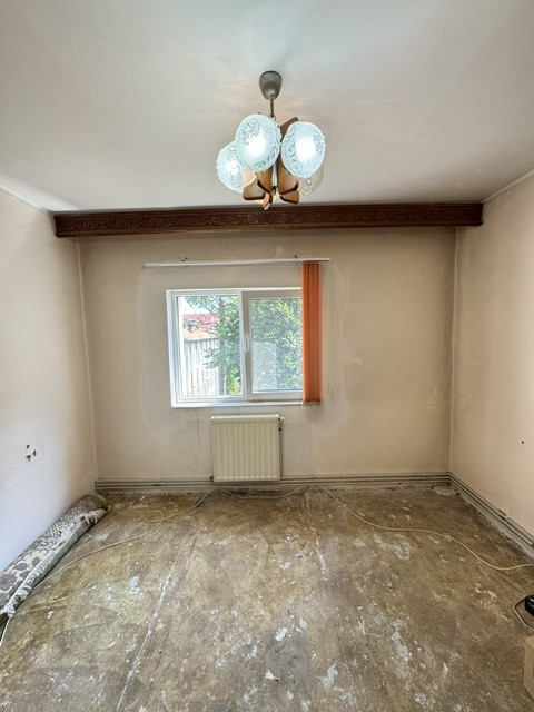 Apartament 3 camere si 2 bai de vanzare, str. Tipografilor, Nord Bacau