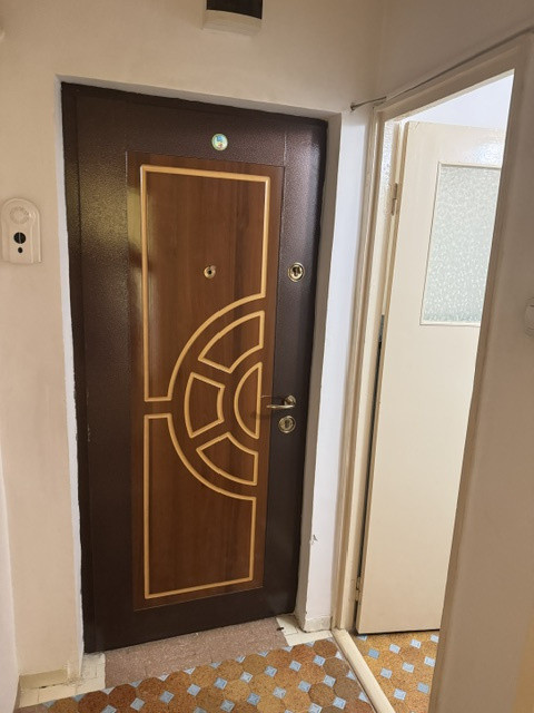 Apartament 3 camere si 2 bai de vanzare, str. Tipografilor, Nord Bacau
