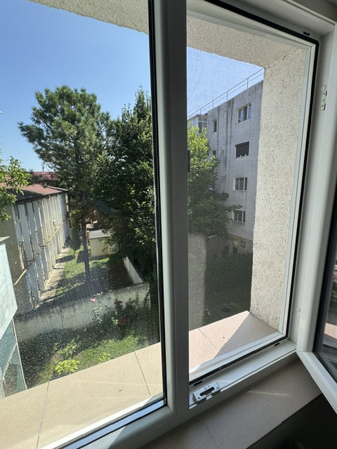 Apartament 3 camere si 2 bai de vanzare, str. Tipografilor, Nord Bacau