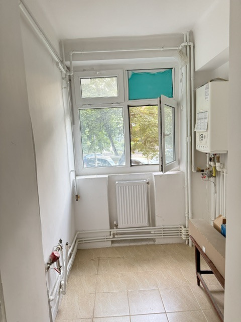 Apartament 2 camere de vanzare, ultracentral, str. Trandafirilor, Bacau