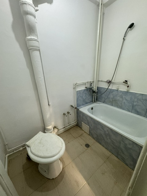 Apartament 2 camere de vanzare, ultracentral, str. Trandafirilor, Bacau
