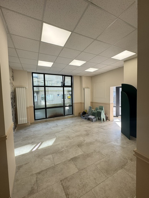 Spatiu comercial 100 mp de inchiriat, str. Logofat Tautu, Bacau