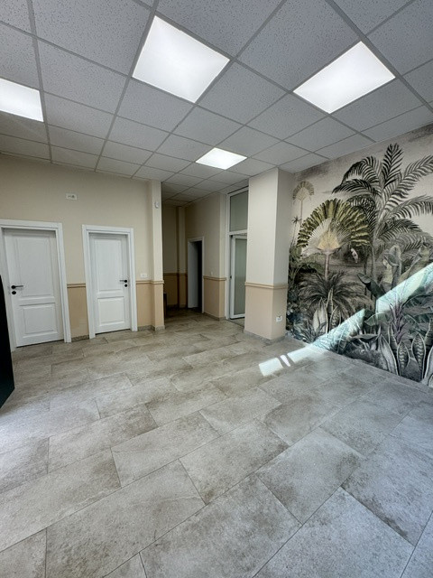 Spatiu comercial 100 mp de inchiriat, str. Logofat Tautu, Bacau