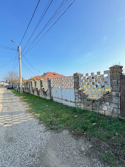 Casa cu 807 mp teren de vanzare, SERBANESTI,  str. Spicului, Mun. Bacau