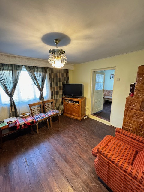 Casa cu 807 mp teren de vanzare, SERBANESTI,  str. Spicului, Mun. Bacau