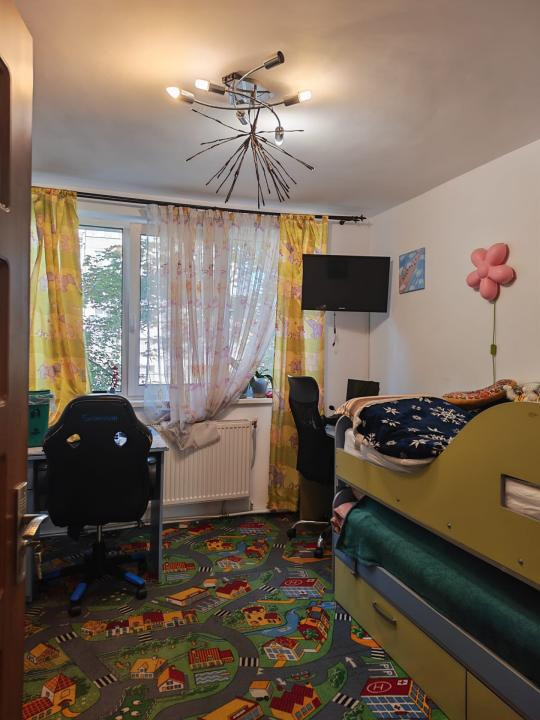 Apartament 3 camere decomandate Cornisa
