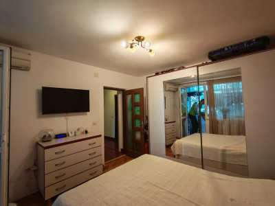Apartament 3 camere decomandate Cornisa