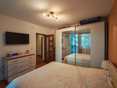 Apartament 3 camere decomandate Cornisa