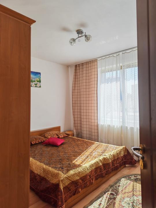Aprtament 2 camere decomandate et. 1 str Cremenea 