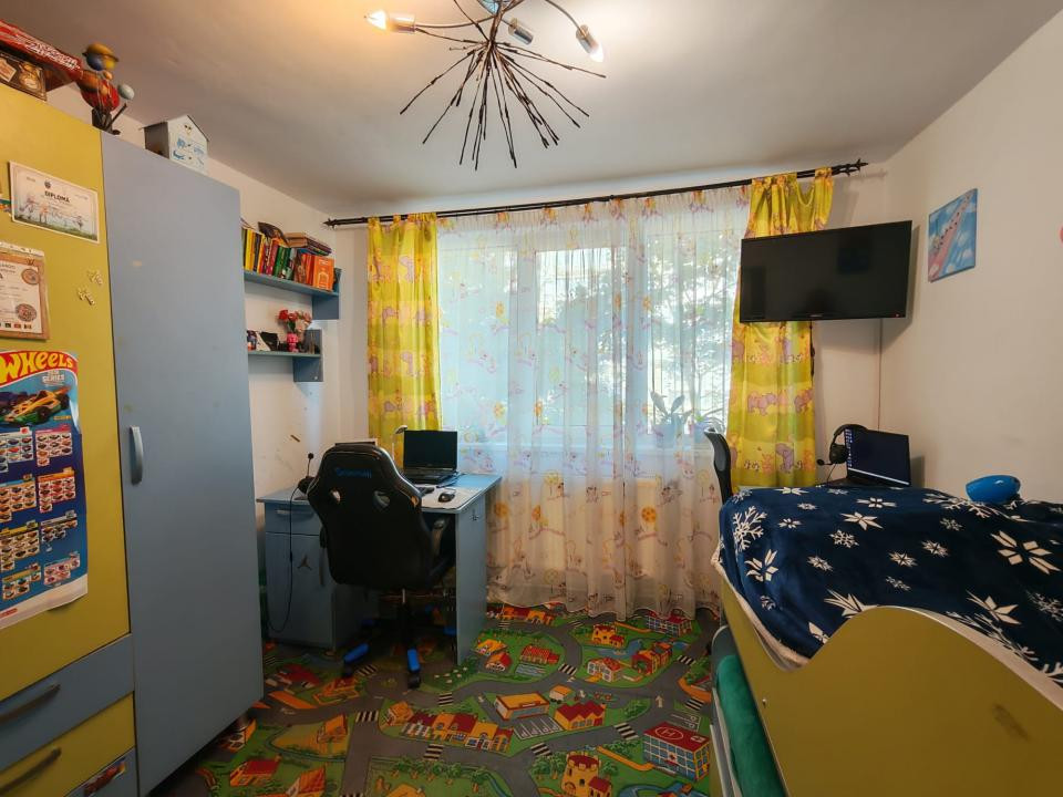 3 Camere decomandate mobilat, utilat
