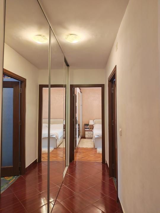 3 Camere decomandate mobilat, utilat