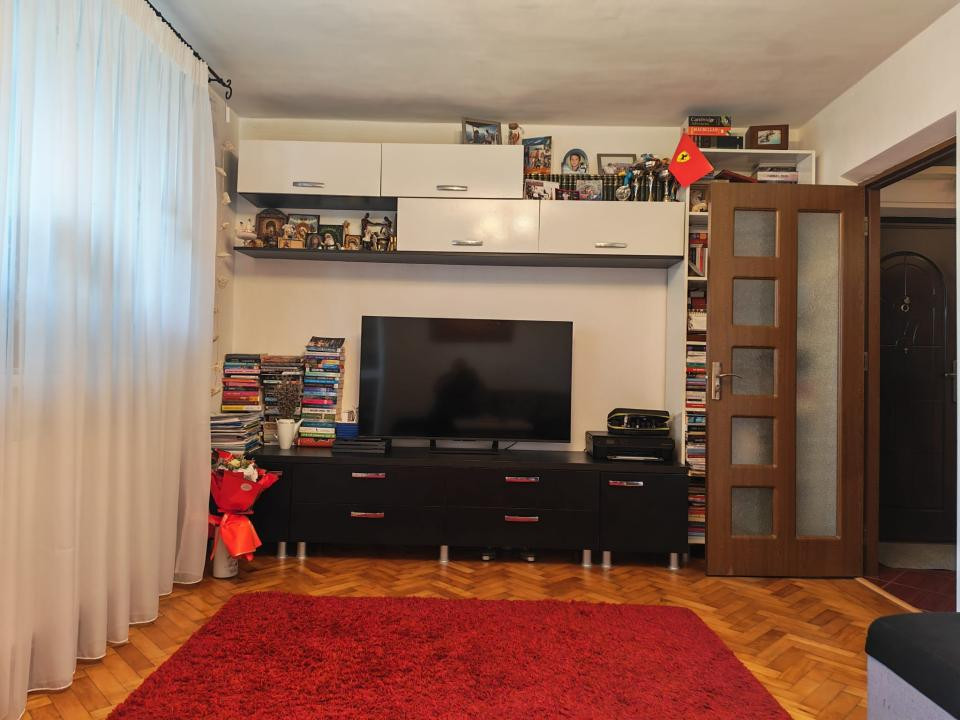 3 Camere decomandate mobilat, utilat