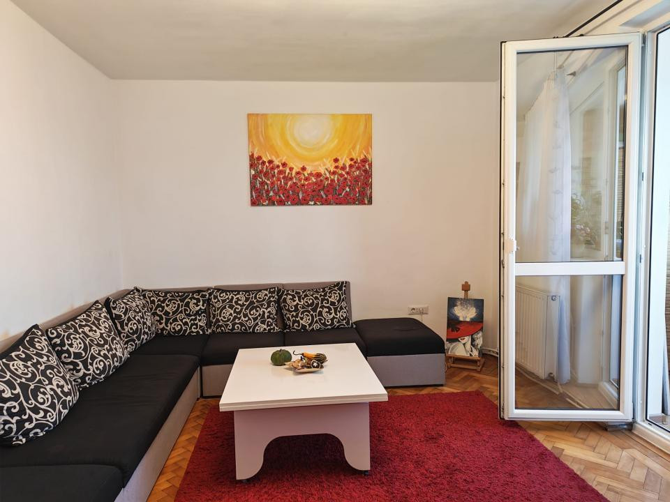 3 Camere decomandate mobilat, utilat